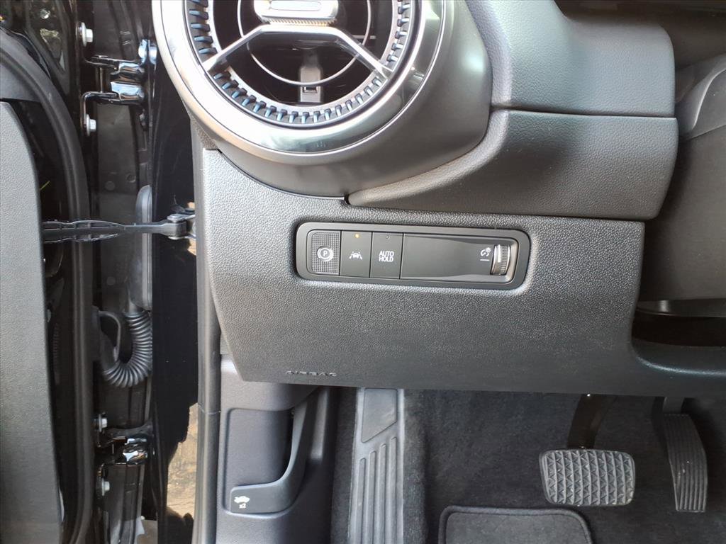 New 2026 Chevrolet Equinox EV LT image 14