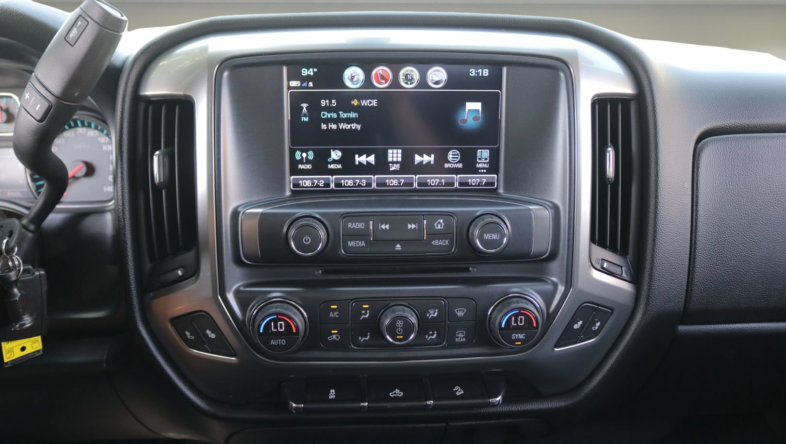Used 2018 Chevrolet Silverado 1500 LT w/ All Star Edition AWD/4WD image 23