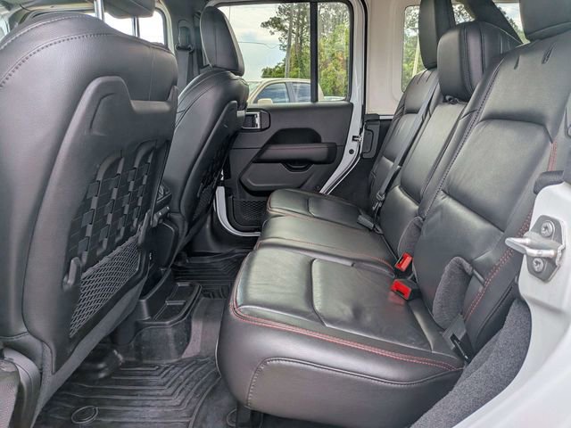Used 2022 Jeep Wrangler Unlimited Rubicon w/ LED Lighting Group AWD/4WD image 11