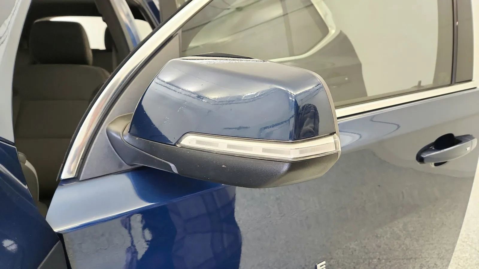 Used 2023 Chevrolet Traverse LT image 18