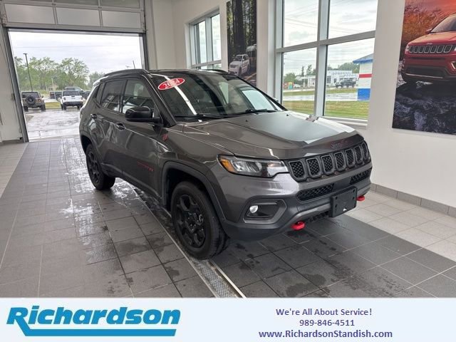 Used 2024 Jeep Compass Trailhawk image 1