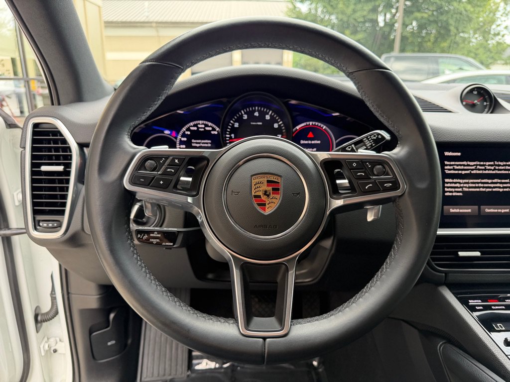 Used 2023 Porsche Cayenne AWD/4WD image 33