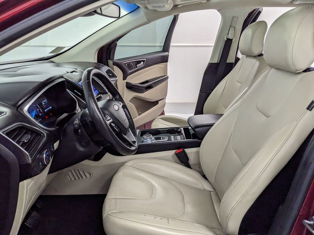 Certified 2019 Ford Edge Titanium w/ Equipment Group 301A AWD/4WD image 17