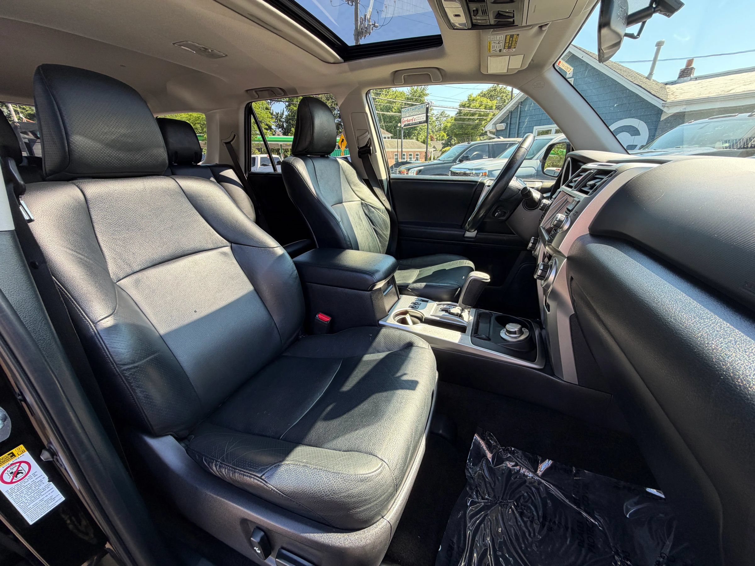 Used 2012 Toyota 4Runner Limited AWD/4WD image 26
