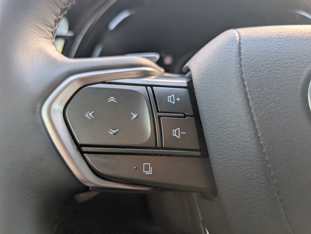 Used 2023 Lexus RX 350 FWD w/ Accessory Package image 18