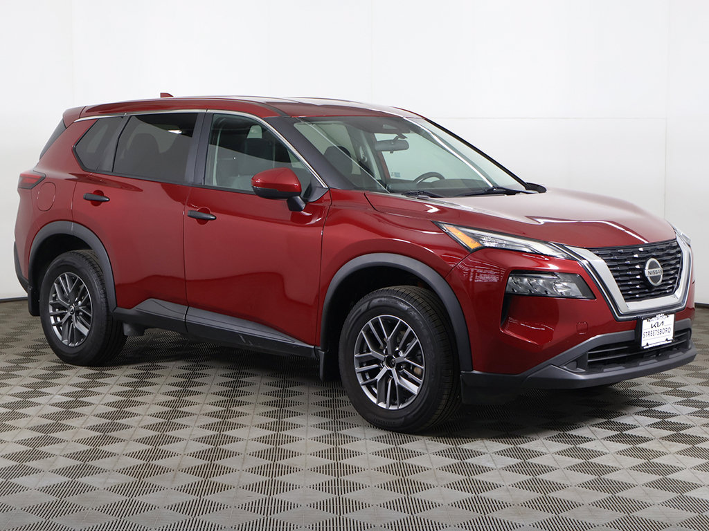 Used 2021 Nissan Rogue S FWD image 2