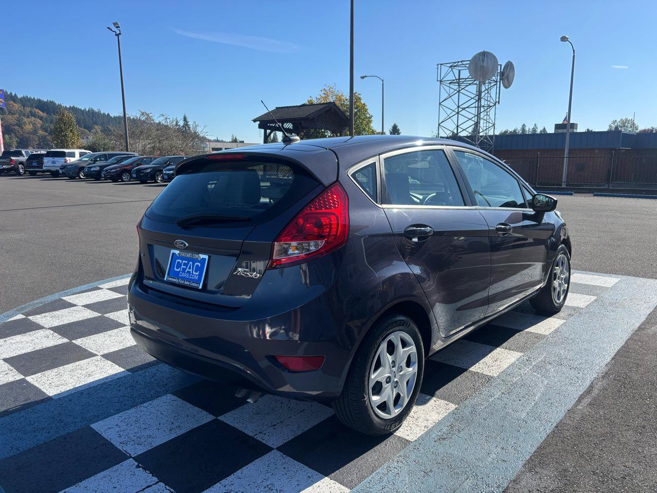 Used 2012 Ford Fiesta SE FWD image 5