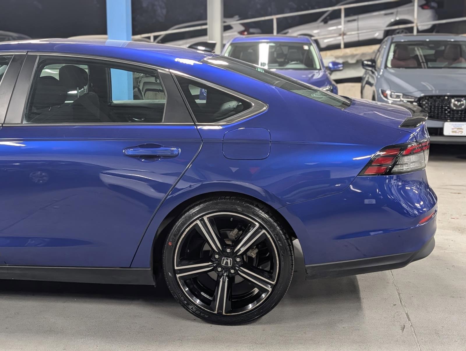 Used 2023 Honda Accord Sport image 9