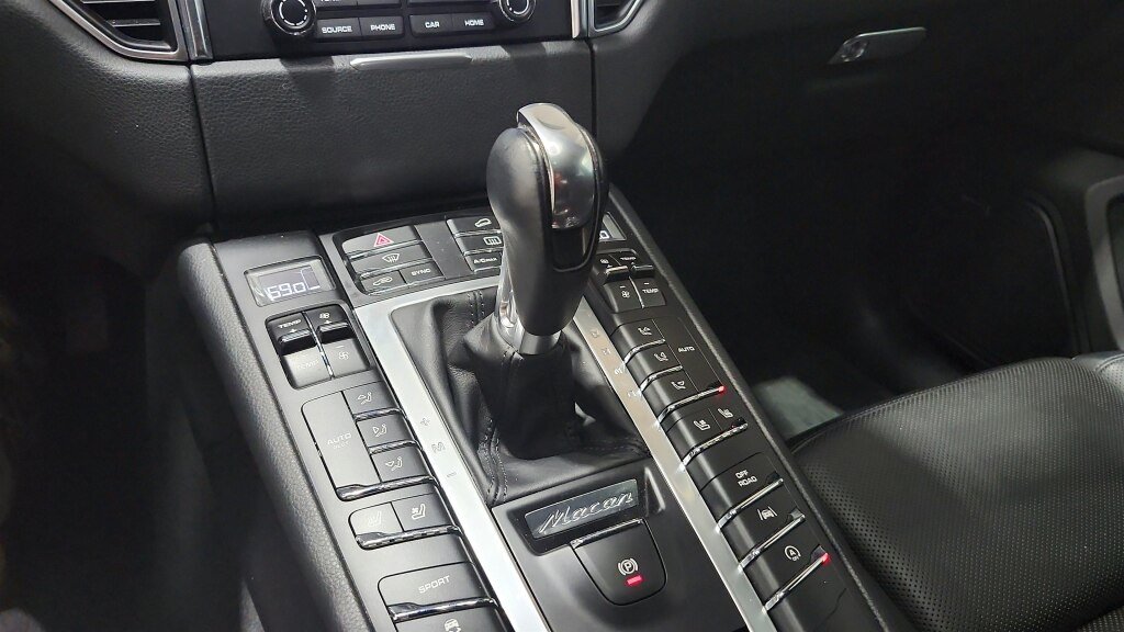 Used 2017 Porsche Macan S AWD/4WD image 36