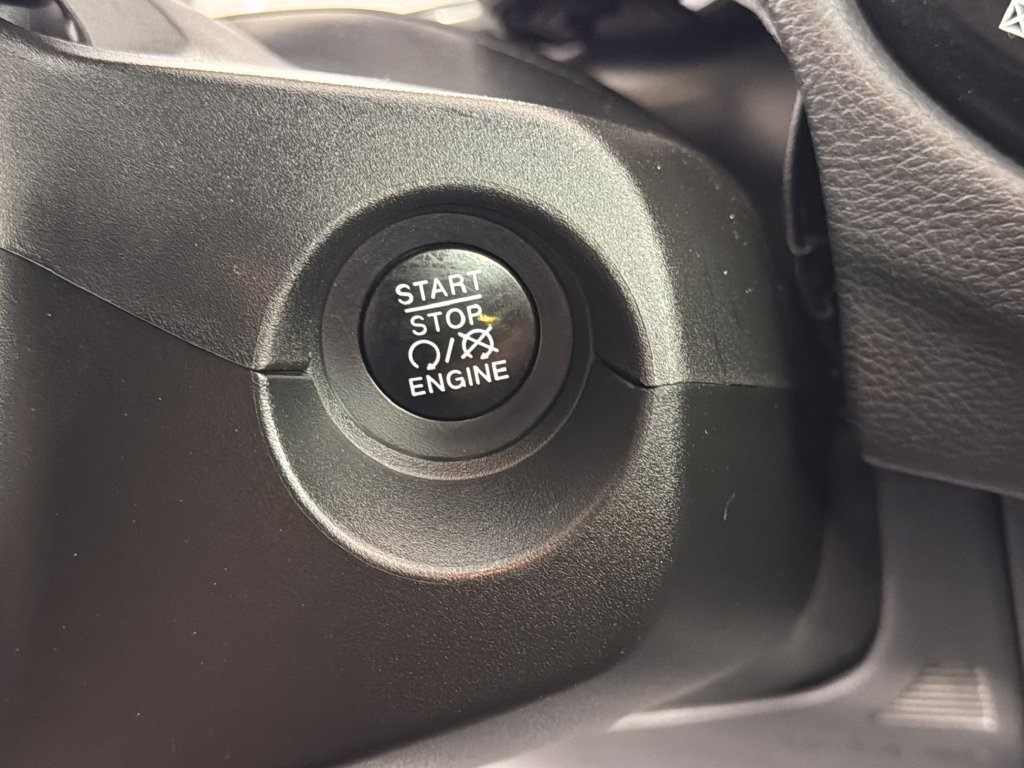 Used 2018 Jeep Compass Limited AWD/4WD image 14
