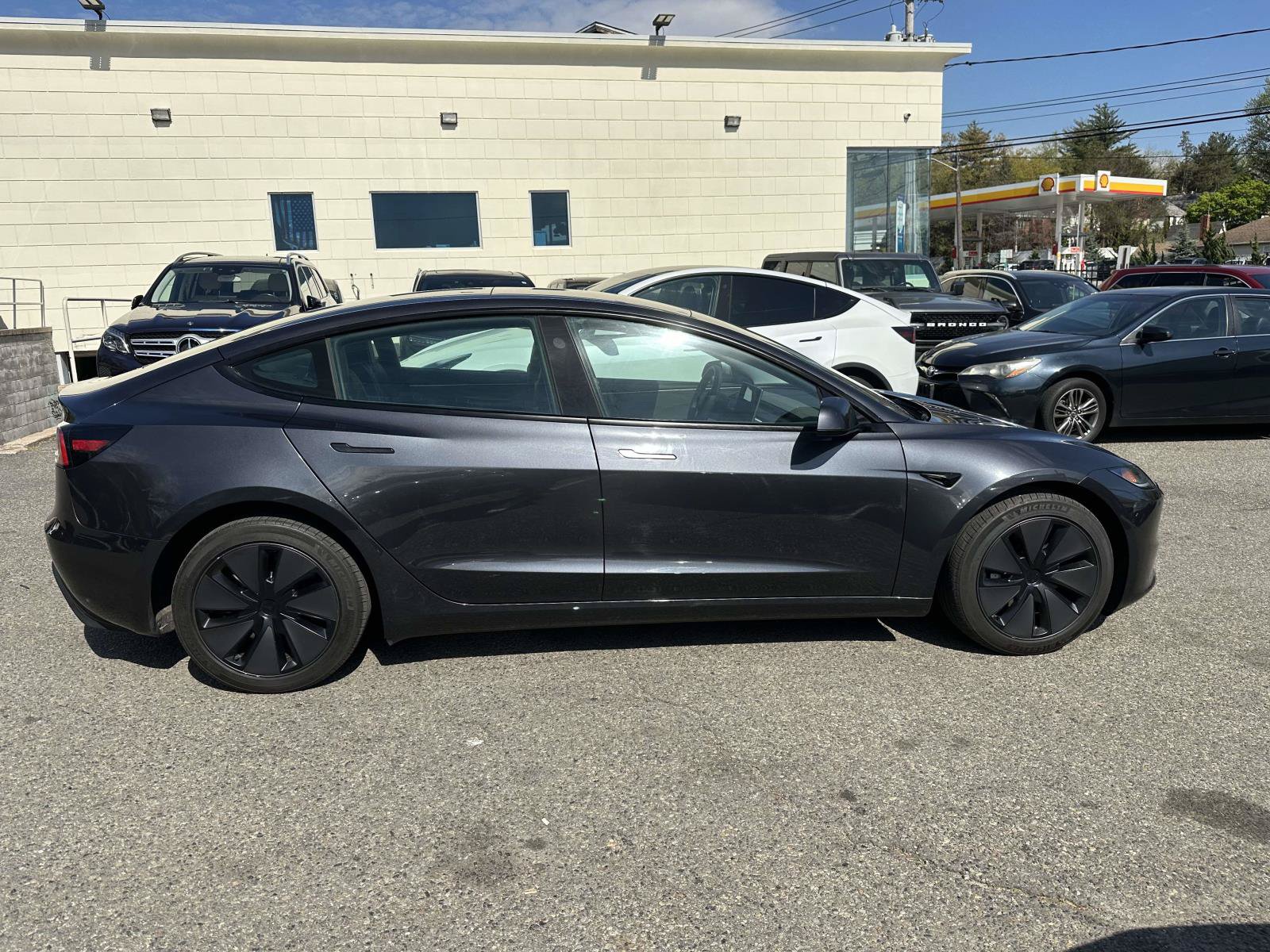 Used 2024 Tesla Model 3 Long Range RWD image 2