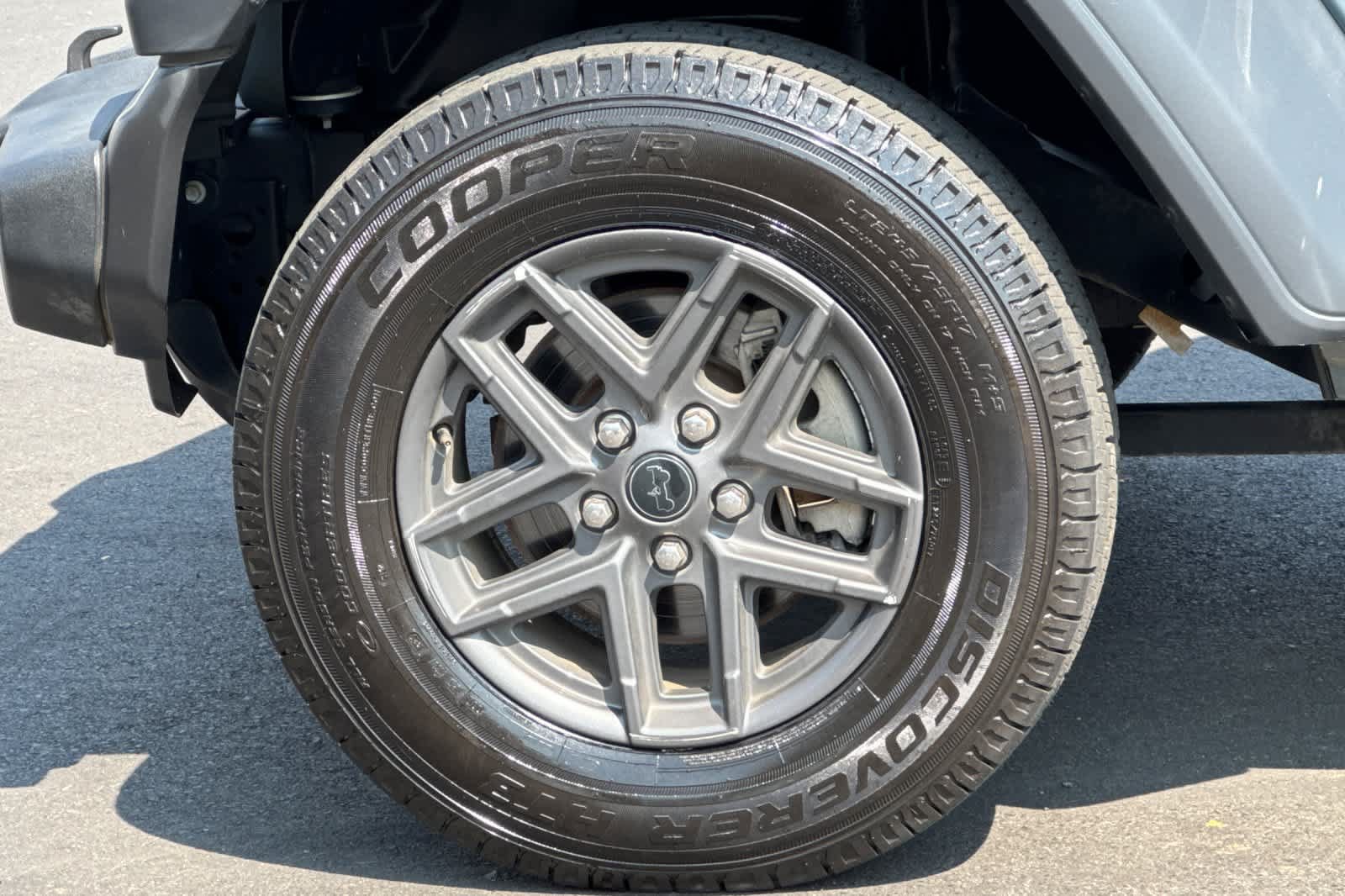 Used 2024 Jeep Wrangler Unlimited Sport AWD/4WD image 26