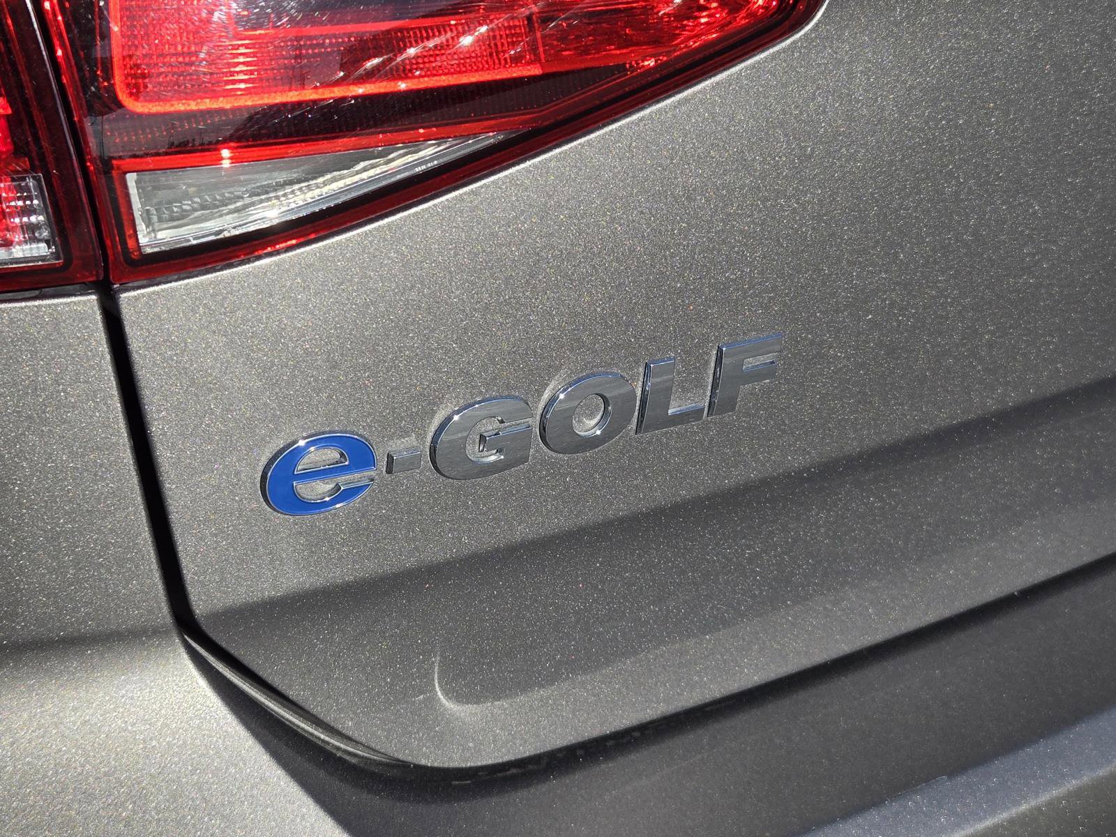 Used 2016 Volkswagen e-Golf SE w/ DC Fast Charging Package image 32