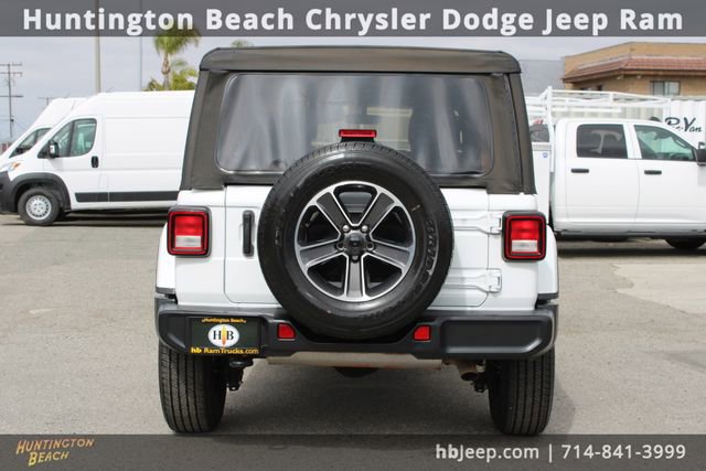 Used 2023 Jeep Wrangler Sahara image 4