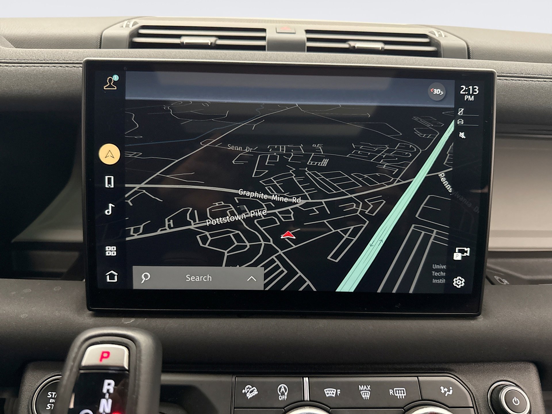 Used 2023 Land Rover Defender 130 SE image 15