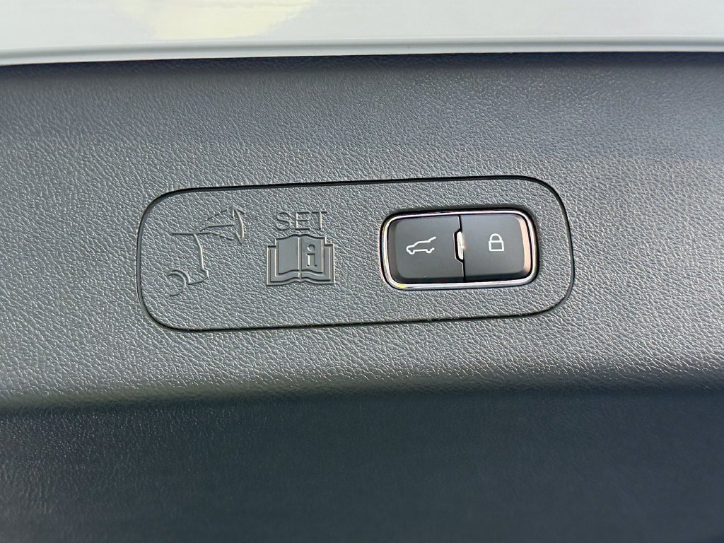New 2027 Lincoln Aviator AWD w/ Jet Appearance Package image 16