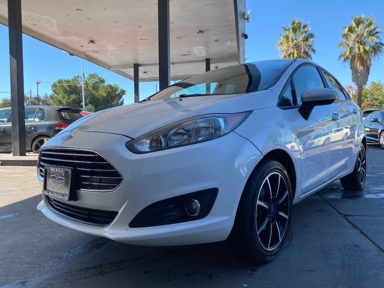 Used 2018 Ford Fiesta SE w/ Equipment Group 201A image 8