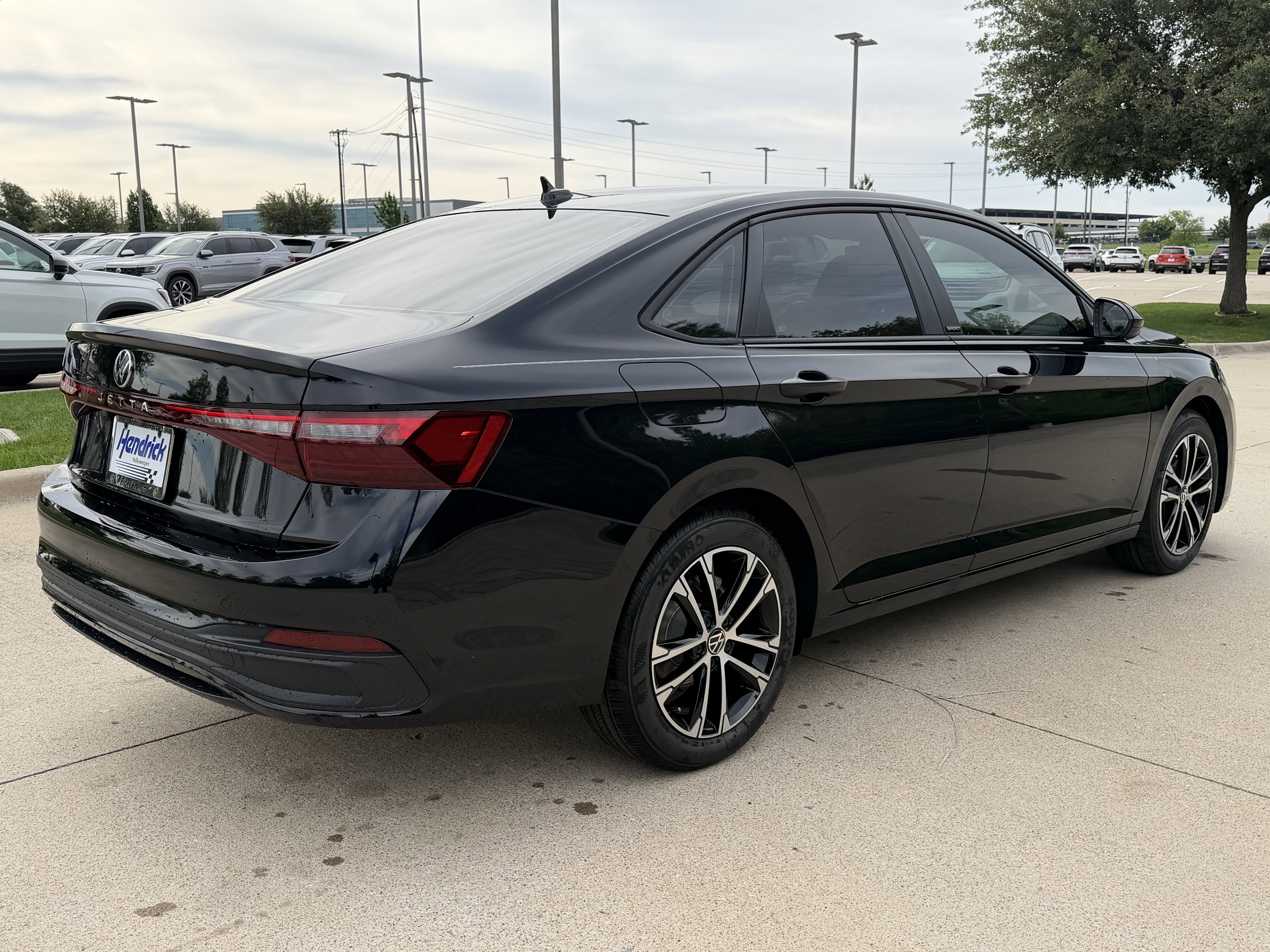 New 2026 Volkswagen Jetta Sport FWD image 4