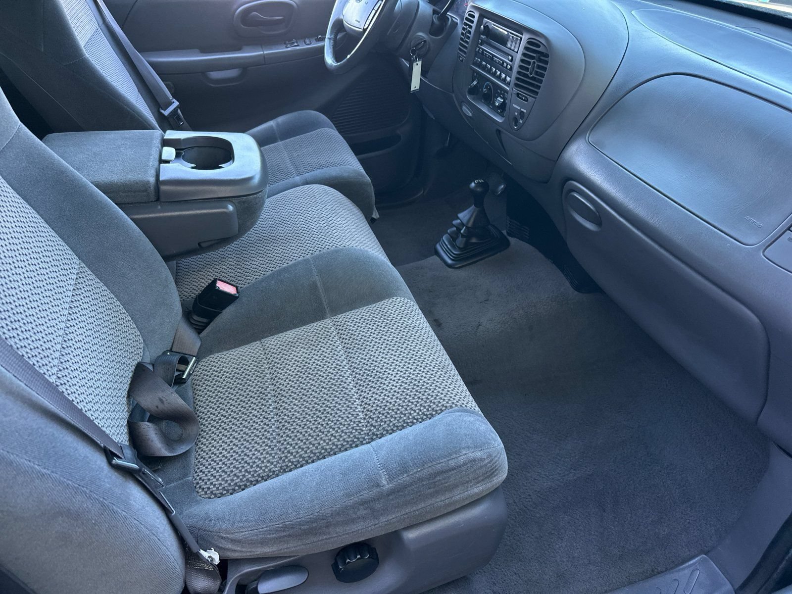 Used 2001 Ford F150 XLT AWD/4WD image 14