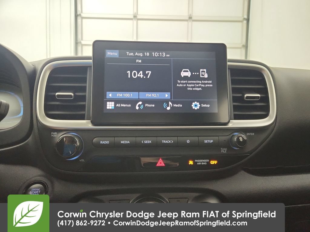 Used 2025 Hyundai Venue SEL FWD image 24