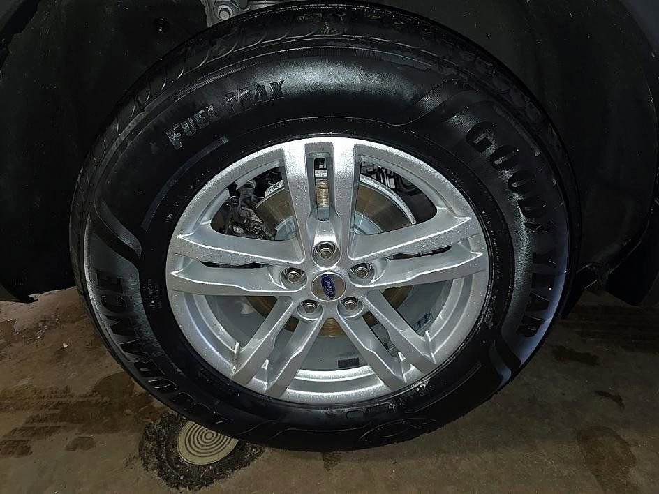 Used 2022 Ford Explorer XLT w/ Equipment Group 202A image 38