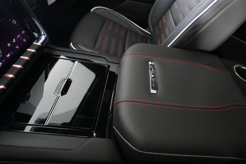 Used 2025 GMC Yukon AT4 Ultimate w/ LPO, Illumination Package image 42