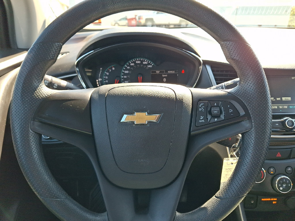 Used 2017 Chevrolet Trax LS FWD image 20