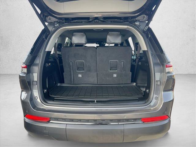 Used 2022 Jeep Grand Cherokee L Limited w/ Luxury Tech Group II image 6