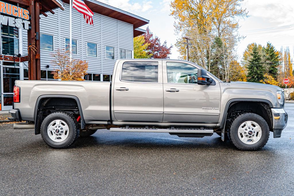 Used 2017 GMC Sierra 2500 SLE image 2