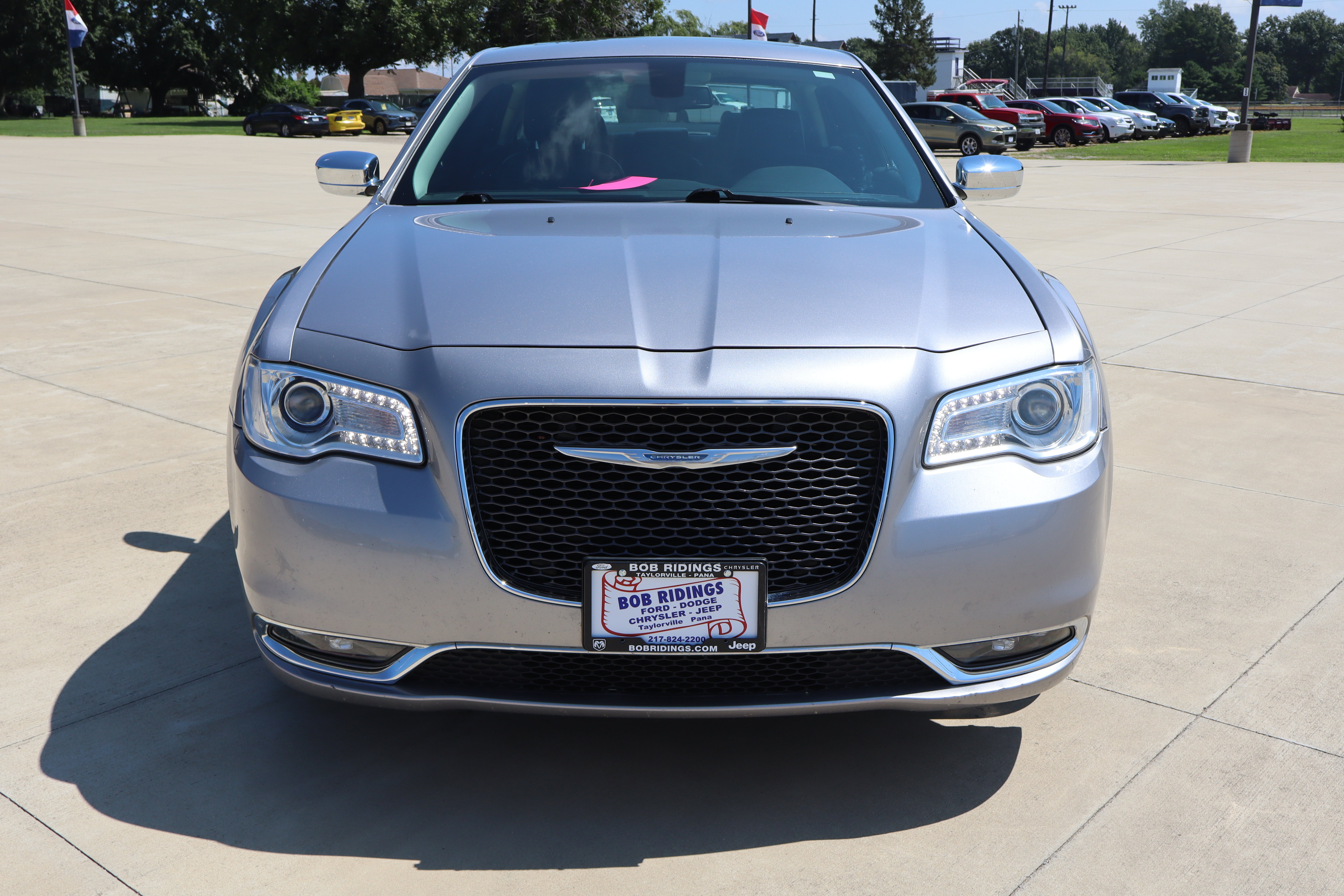 Used 2017 Chrysler 300 C AWD/4WD image 2