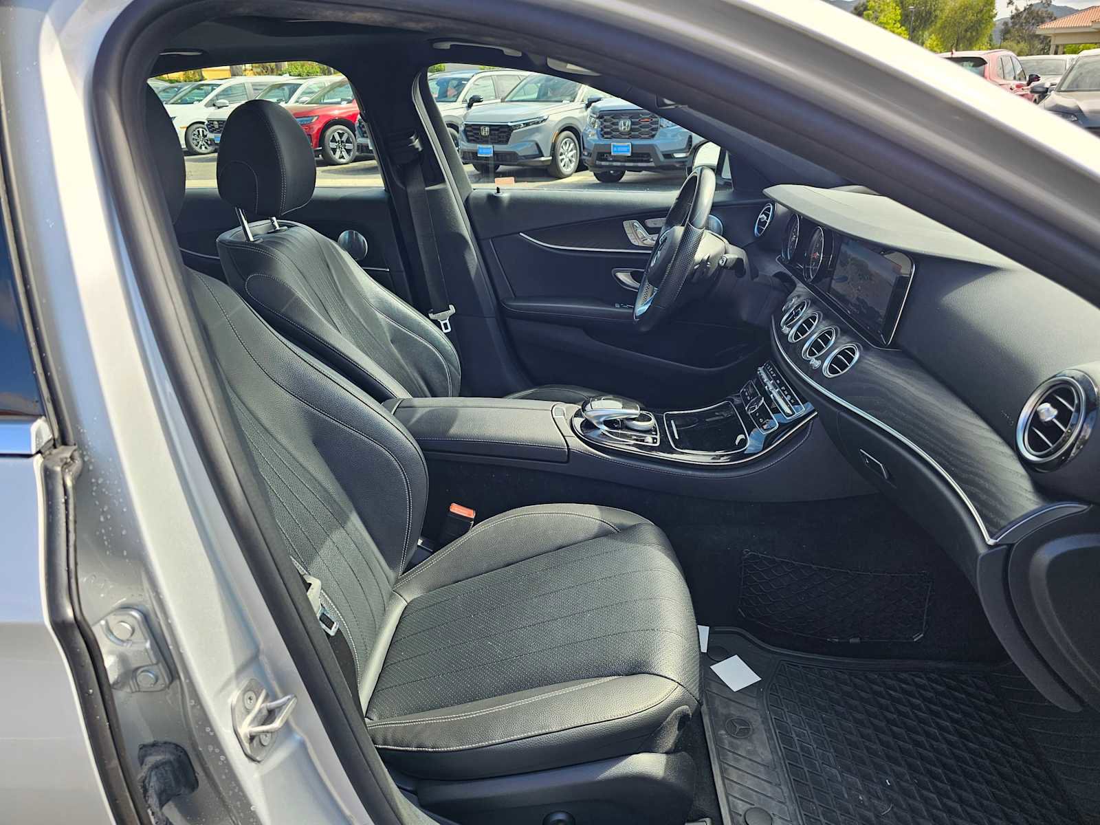 Used 2017 Mercedes-Benz E 300 image 10
