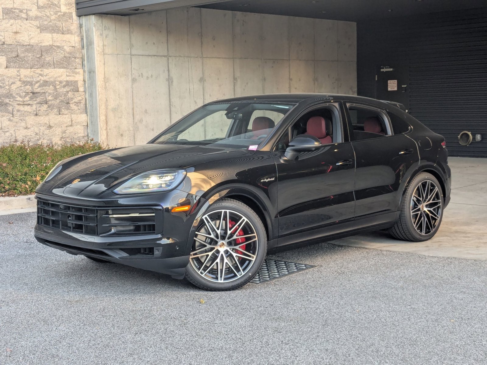 Used 2026 Porsche Cayenne S AWD/4WD image 1