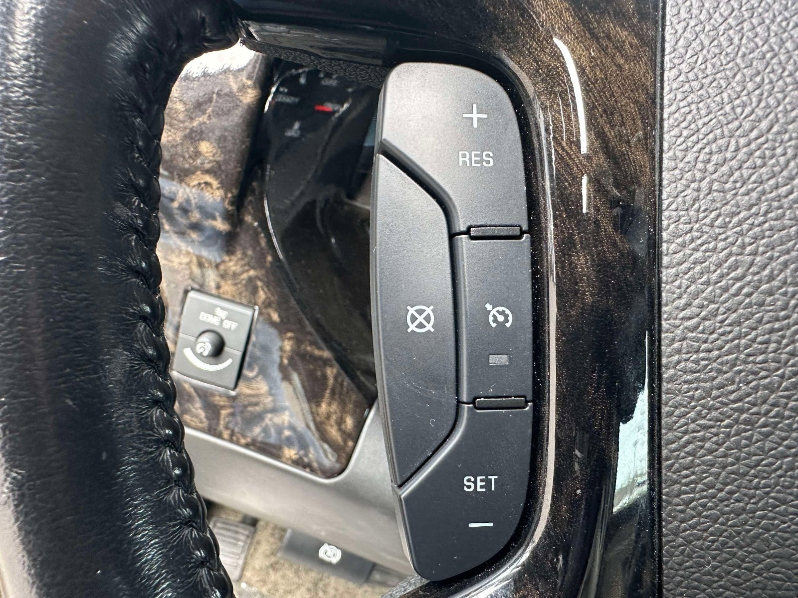 Used 2022 Chevrolet Express 2500 Extended w/ Enhanced Convenience Package image 17