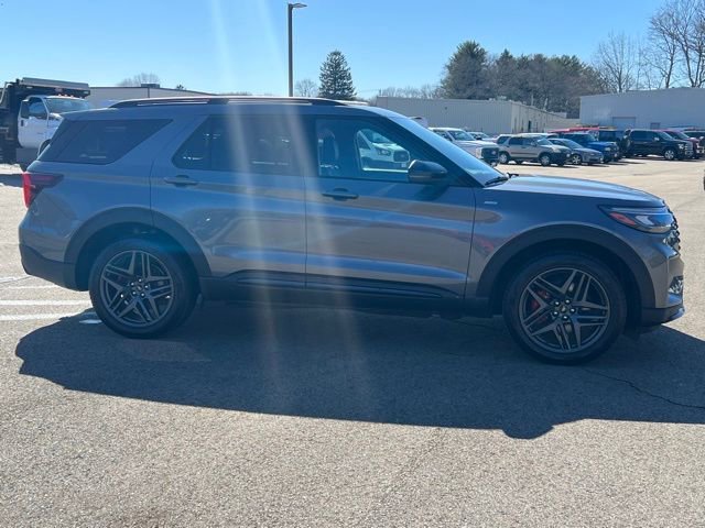 Used 2025 Ford Explorer ST-Line w/ Premium Package AWD/4WD image 4