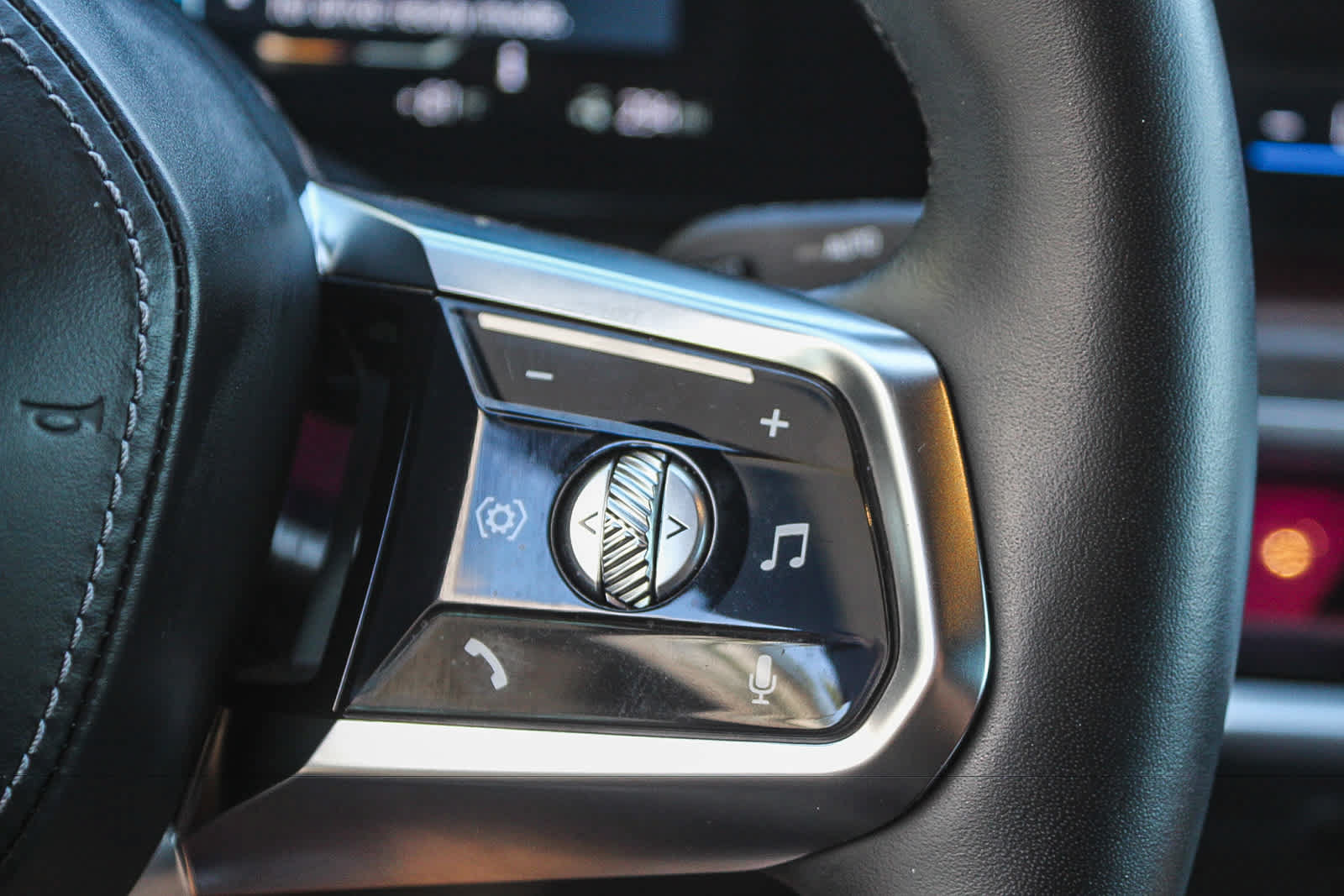 Used 2023 BMW i7 xDrive60 AWD/4WD image 29