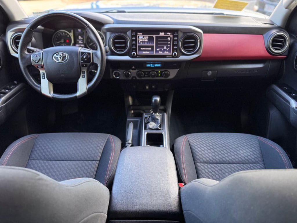 Used 2023 Toyota Tacoma SR5 AWD/4WD image 10
