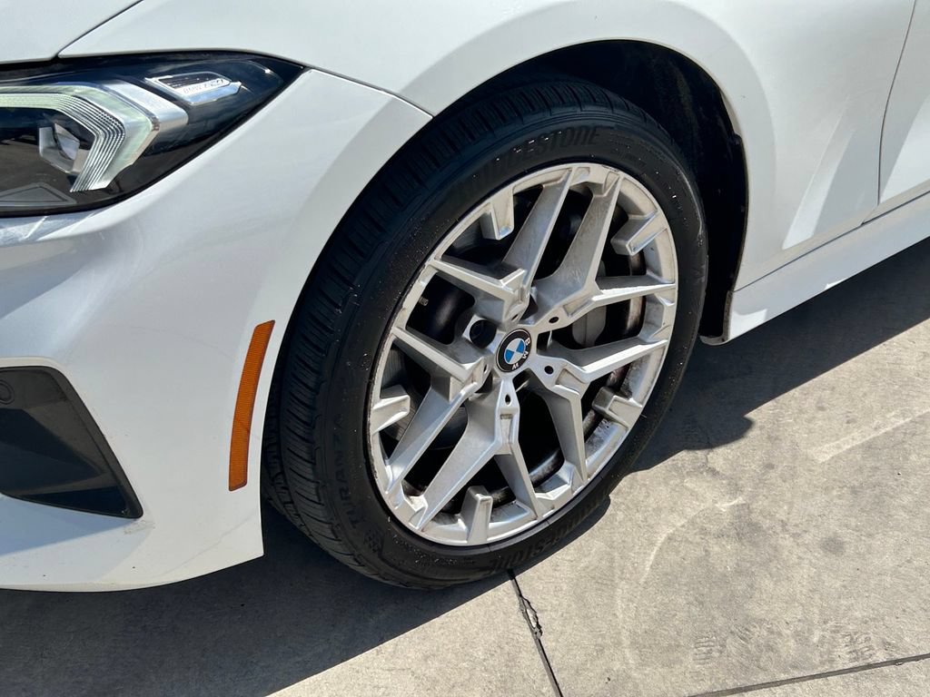 Used 2025 BMW 330i Sedan RWD image 9