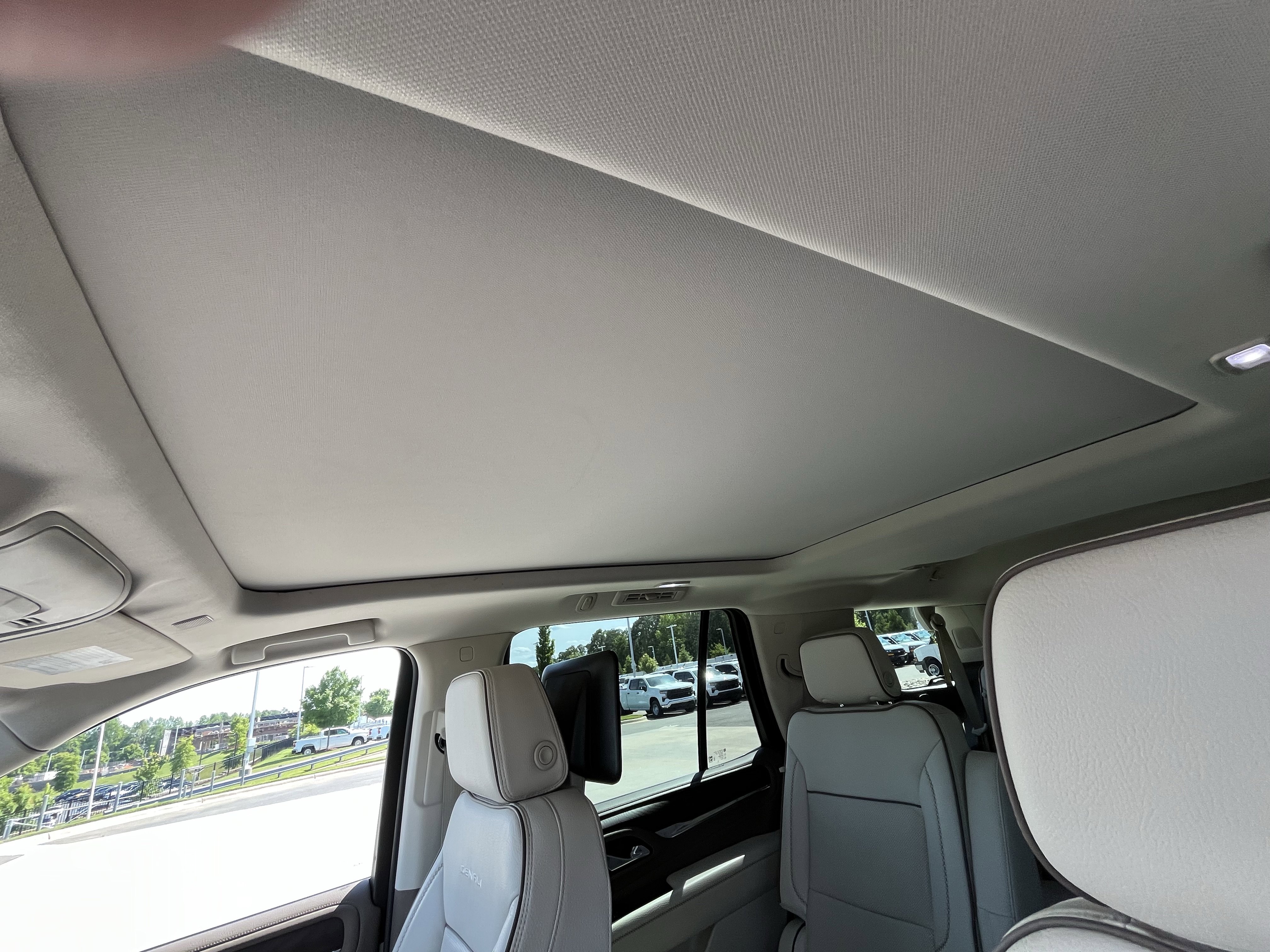 Used 2023 GMC Yukon Denali AWD/4WD image 27
