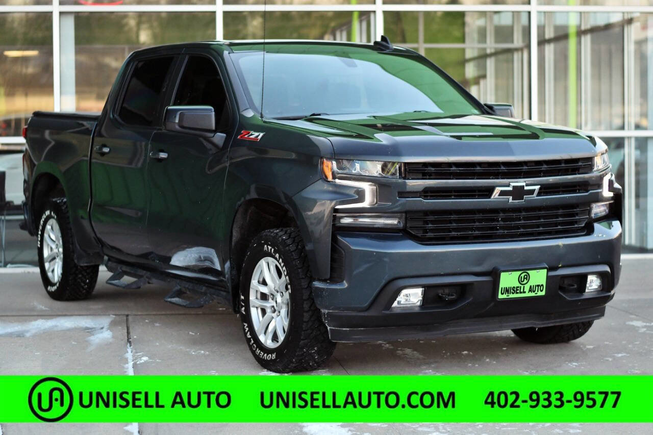Used 2021 Chevrolet Silverado 1500 RST w/ Convenience Package II AWD/4WD image 1