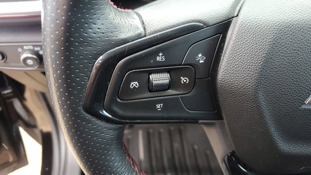 Used 2021 Chevrolet TrailBlazer RS w/ Convenience Package image 11