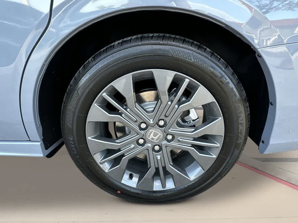 New 2026 Honda Odyssey Touring image 9
