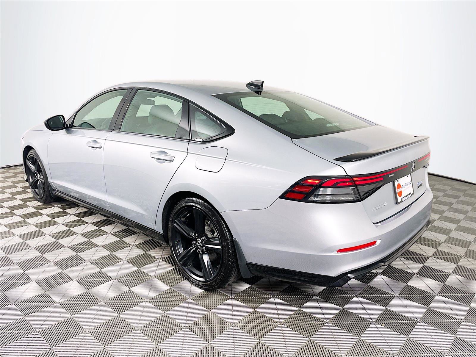 Used 2025 Honda Accord Sport image 7