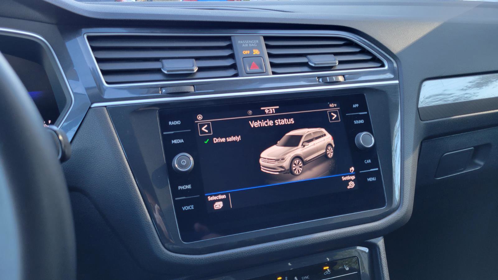 Certified 2024 Volkswagen Tiguan SE image 29