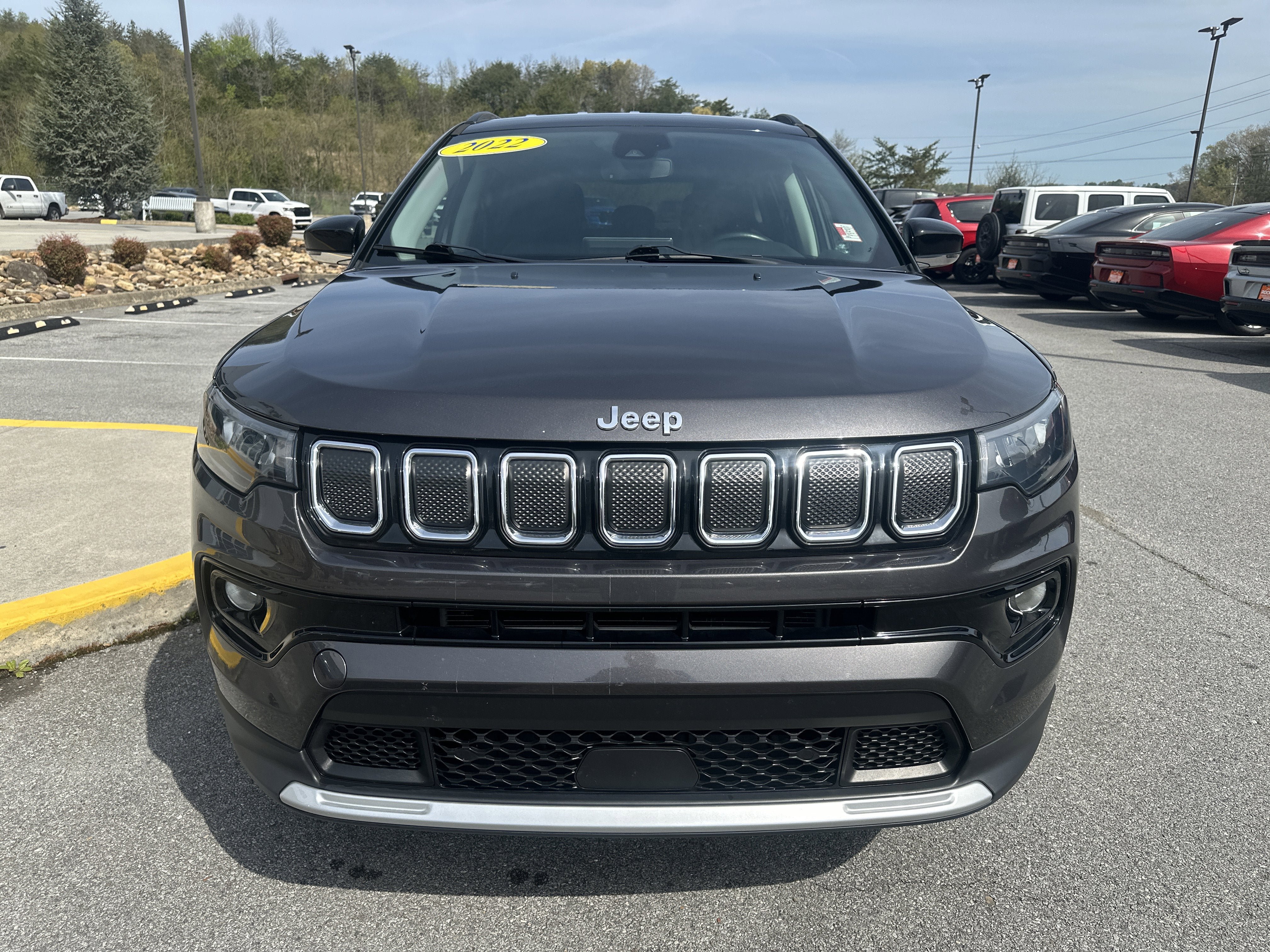 Used 2022 Jeep Compass Limited AWD/4WD image 3