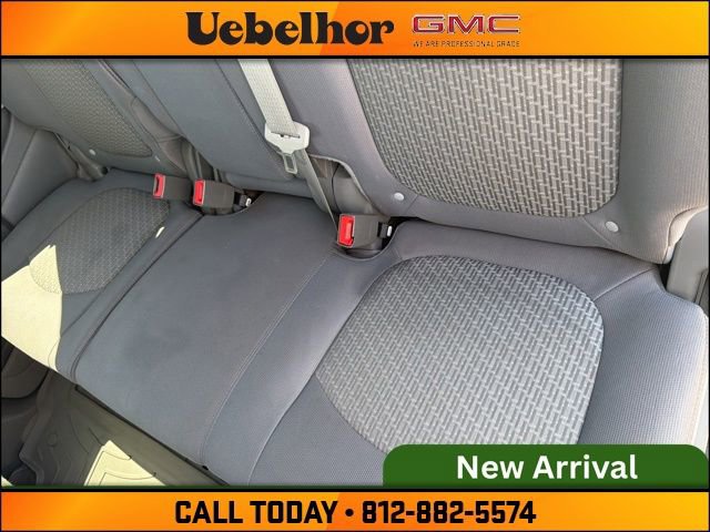 Used 2011 Chevrolet Traverse LS FWD image 19