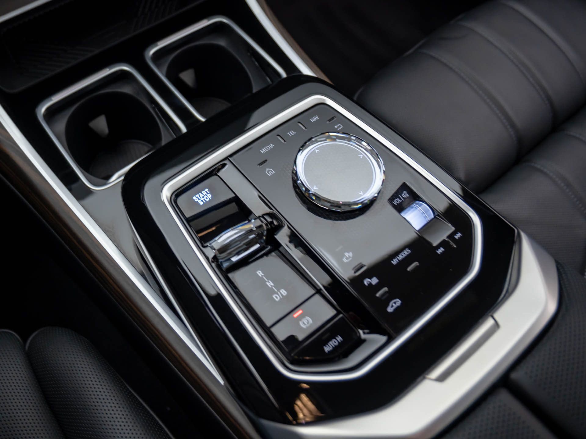 Certified 2025 BMW i7 xDrive60 image 12