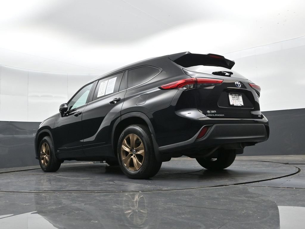 Used 2023 Toyota Highlander Bronze Edition image 38