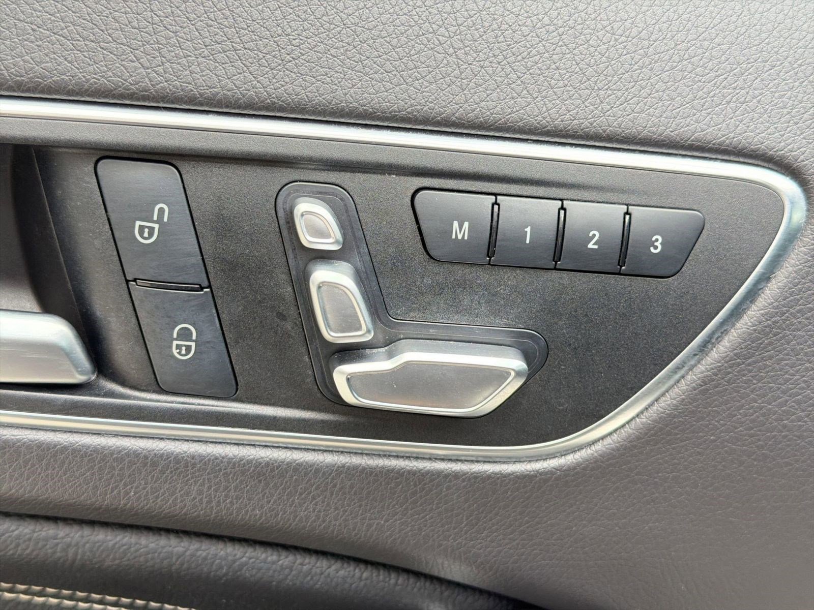 Used 2019 Mercedes-Benz GLA 250 4MATIC image 14