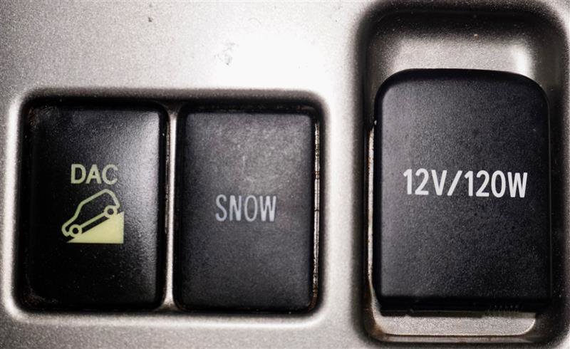 Used 2011 Toyota Highlander SE w/ Tow Pkg AWD/4WD image 28