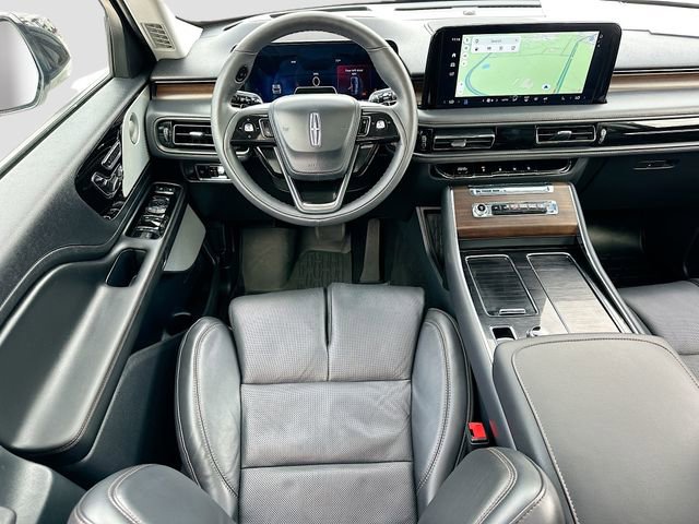 Used 2025 Lincoln Aviator Reserve w/ Luxury Package RWD image 24